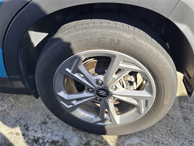 2023 Hyundai Kona SEL photo 4