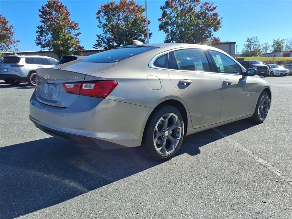 2023 Chevrolet Malibu 1LT photo 4