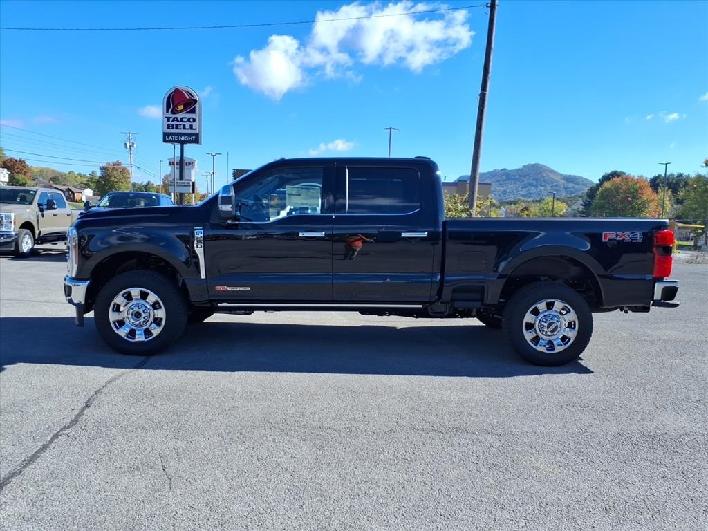 2026 Ford F-250 Lariat photo 2