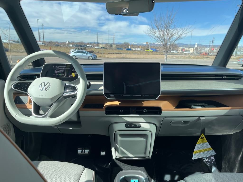 2025 Volkswagen ID. Buzz photo 18