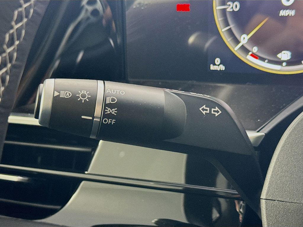2025 Infiniti QX80 Sensory photo 9
