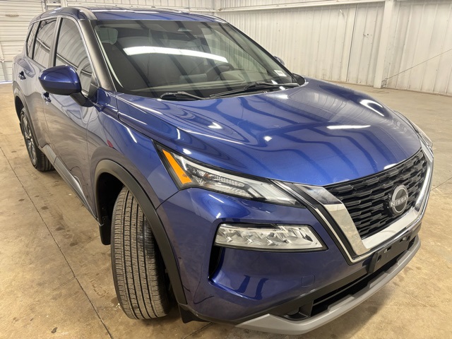 2023 Nissan Rogue SV's photo