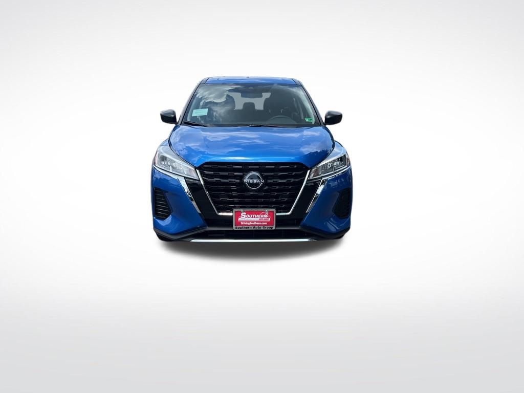 2025 Nissan Kicks Play S photo 4