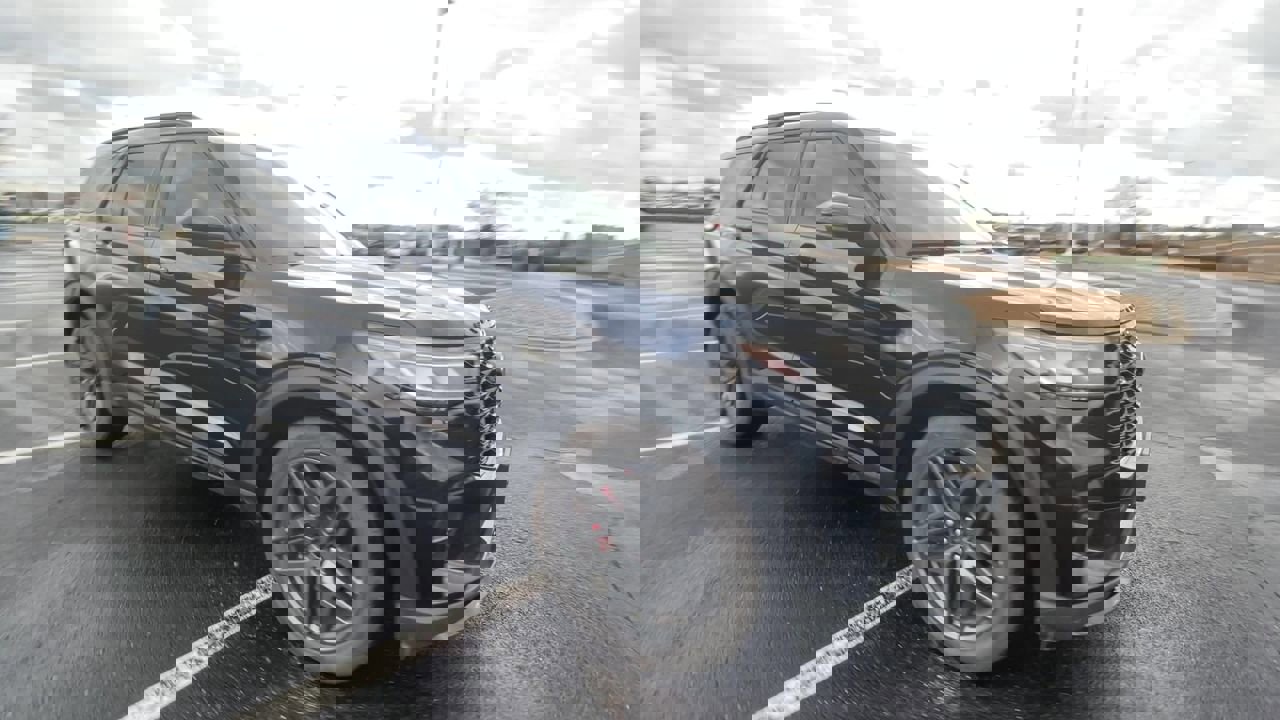 Used 2025 Ford Explorer ST with VIN 1FMWK8GCXSGA60795 for sale in Kansas City