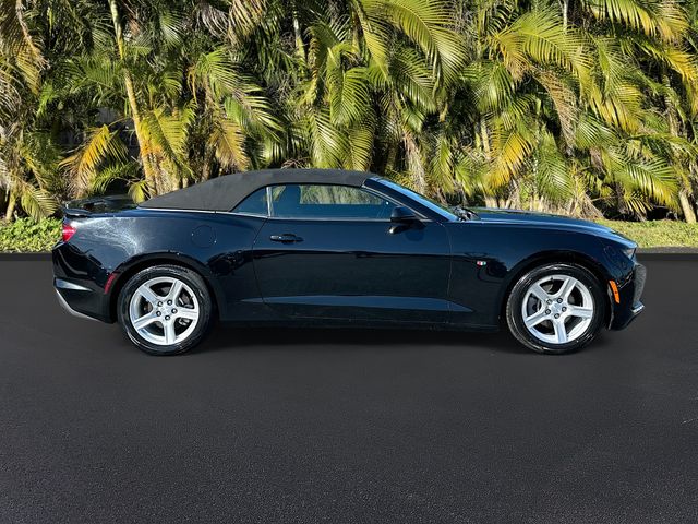 2023 Chevrolet Camaro 1LT photo 3
