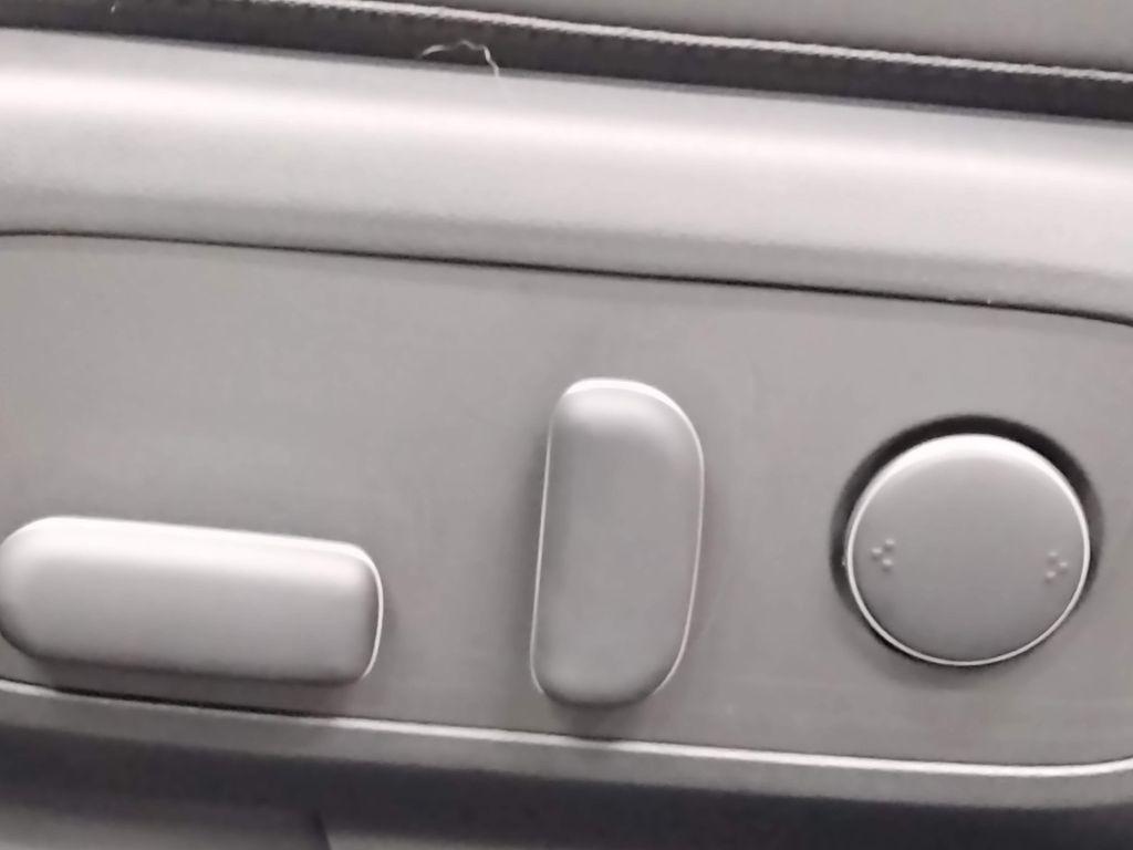 2025 Hyundai Ioniq 5 photo 19