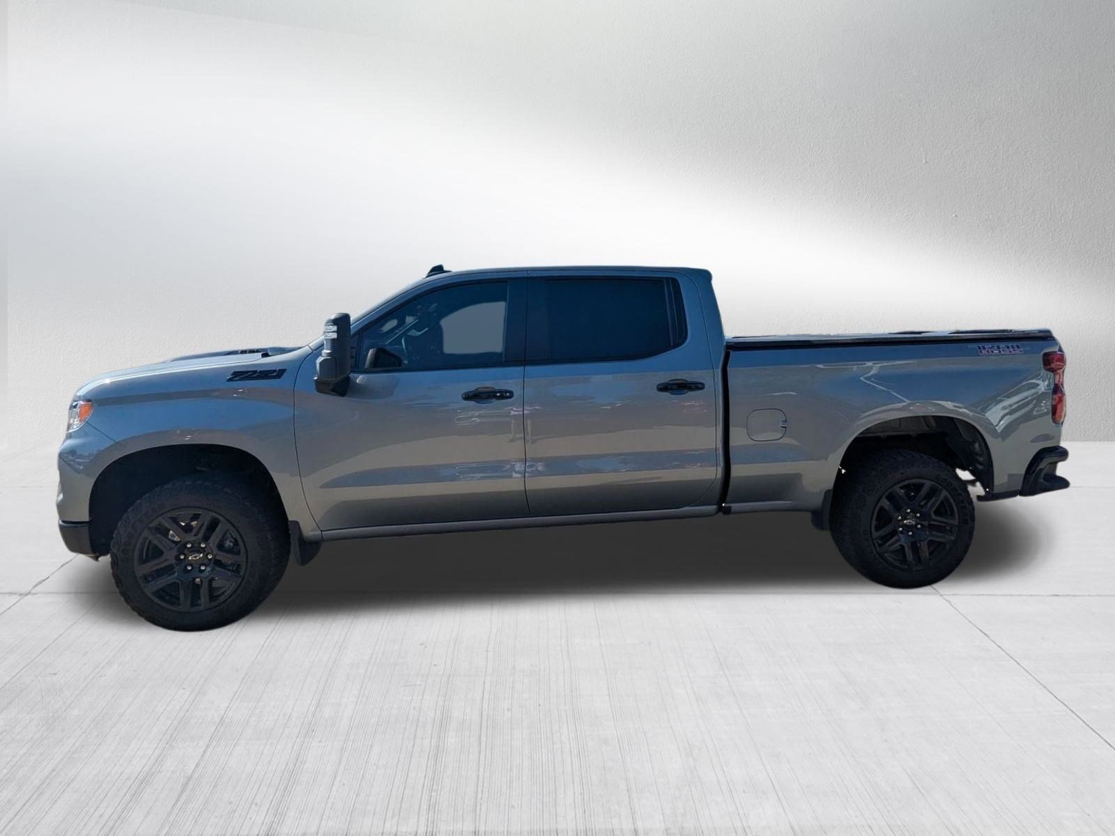 2024 Chevrolet Silverado 1500 LT Trail Boss photo 2