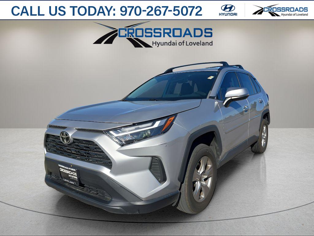 2022 Toyota RAV4 XLE's photo