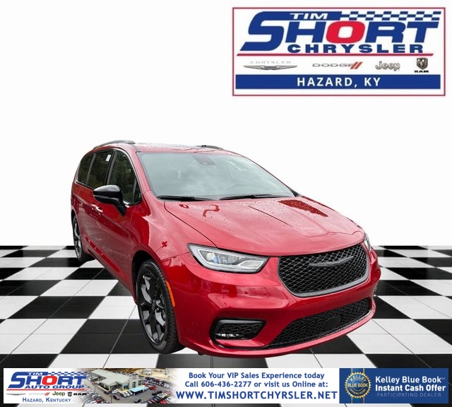 2026 Chrysler Pacifica Limited's photo