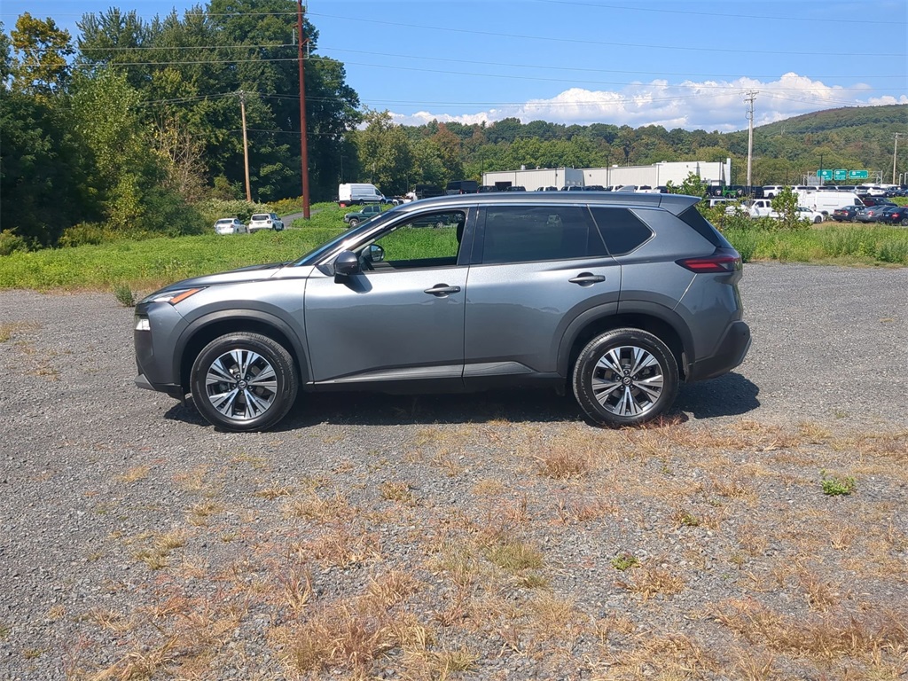 2021 Nissan Rogue SV photo 6
