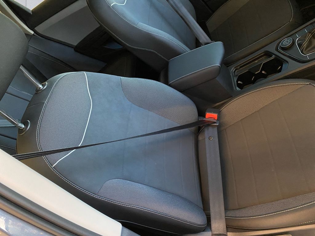 2024 Volkswagen Taos SE photo 12