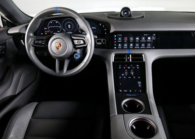 2022 Porsche Taycan Cross Turismo 4 photo 13