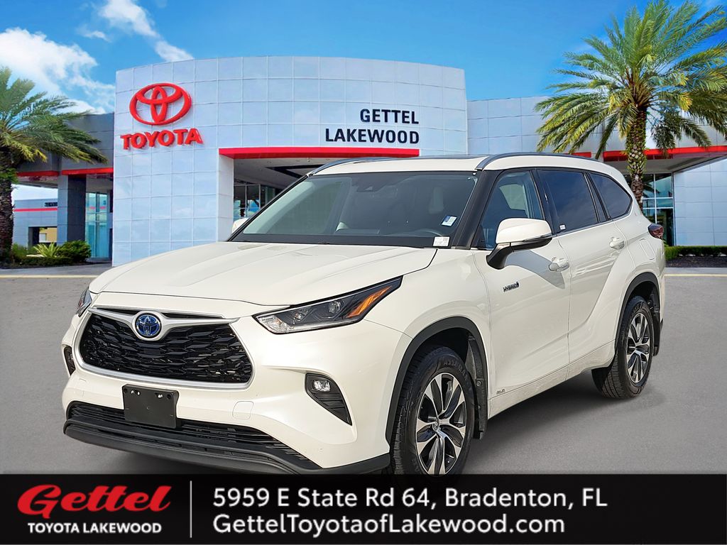 2021 Toyota Highlander XLE's photo