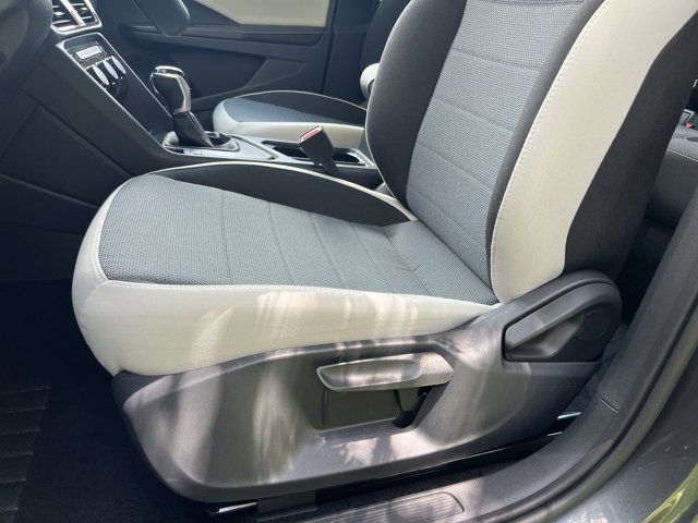 2025 Volkswagen Taos S photo 3