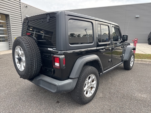2021 Jeep Wrangler Unlimited Islander photo 3