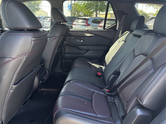 2025 Honda Pilot Black Edition photo 20