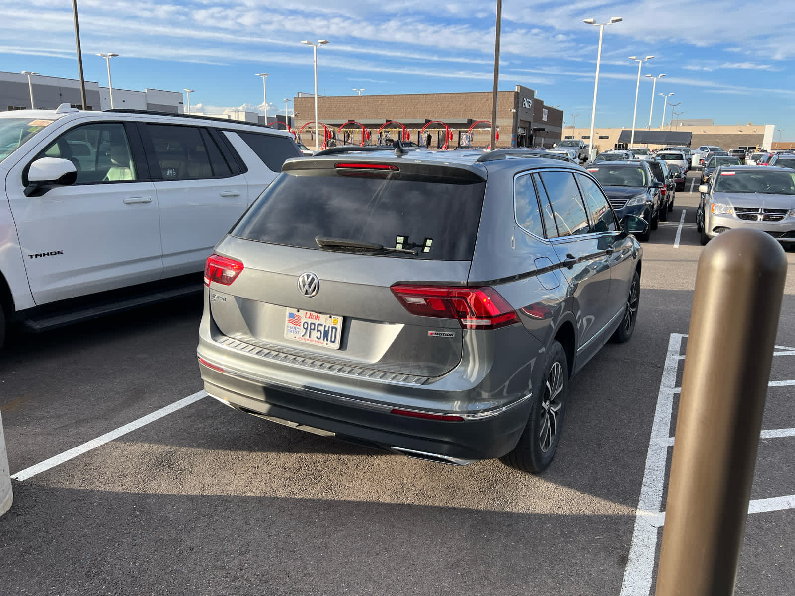 2021 Volkswagen Tiguan SE photo 4