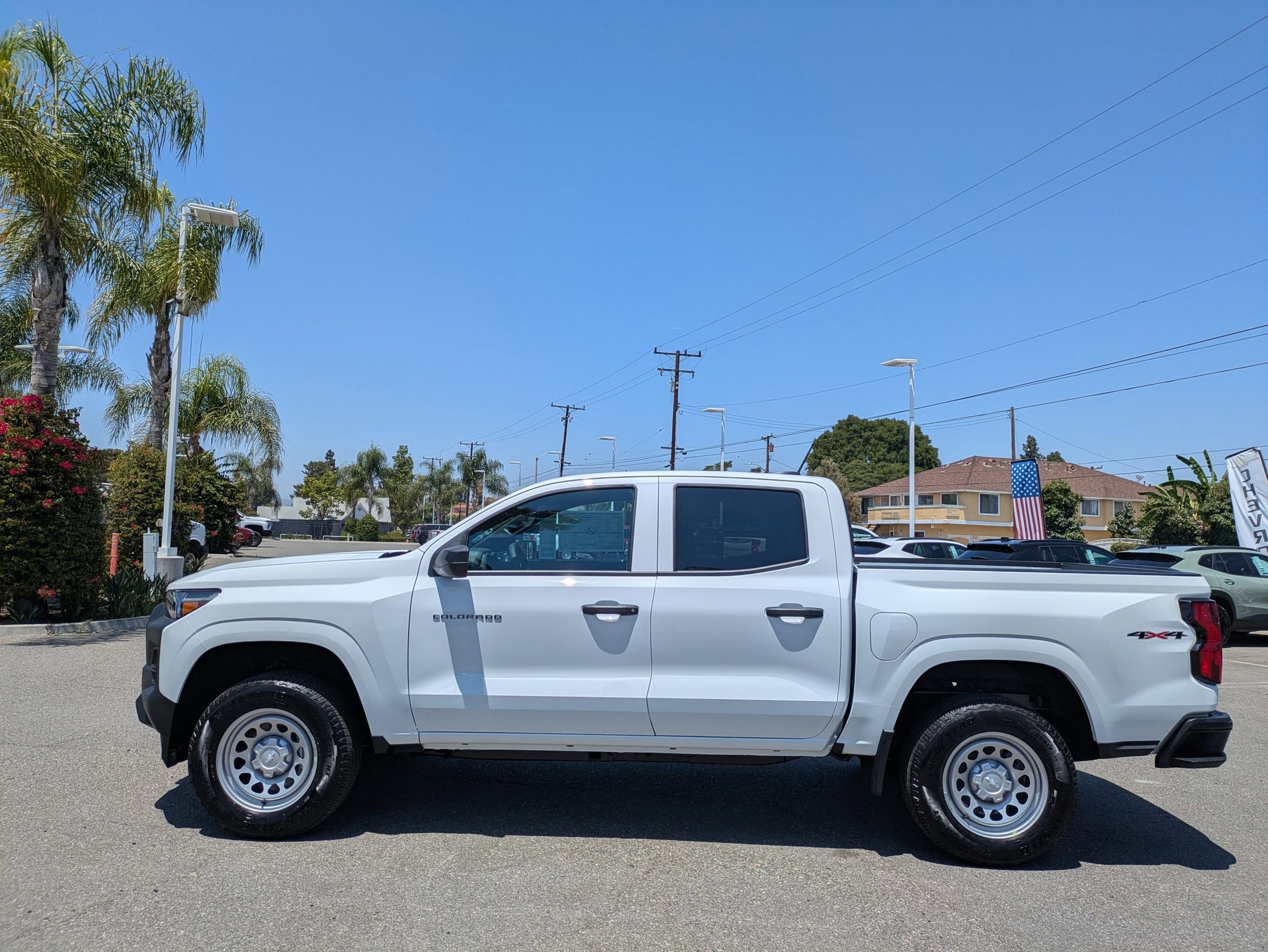 2025 Chevrolet Colorado LT photo 2