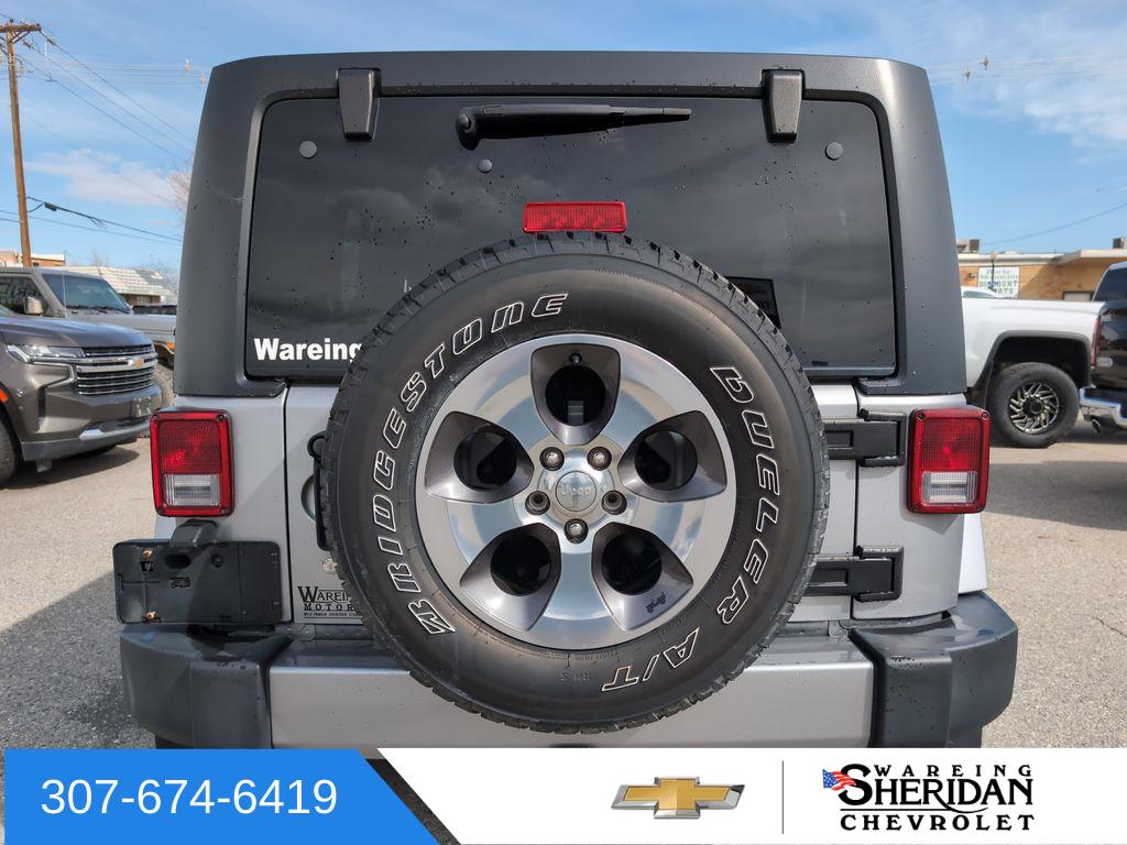 2017 Jeep Wrangler Unlimited Sahara photo 4