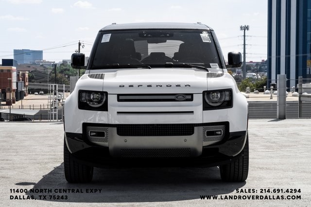 2025 Land Rover Defender 130 X-Dynamic SE photo 2