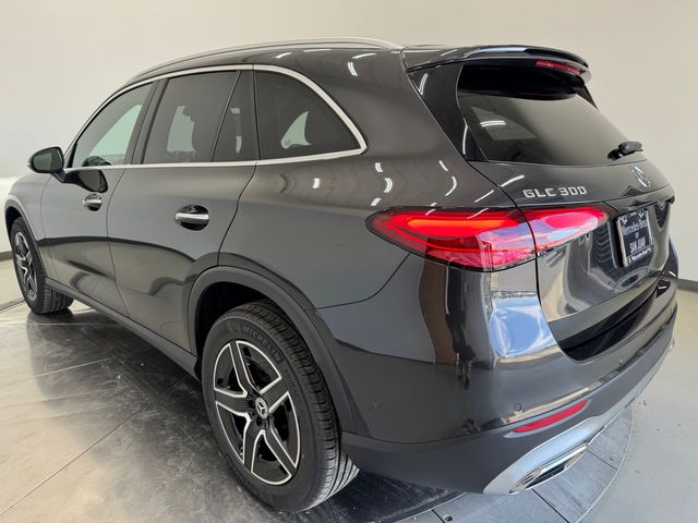 2026 Mercedes Benz GLC 300 photo 2
