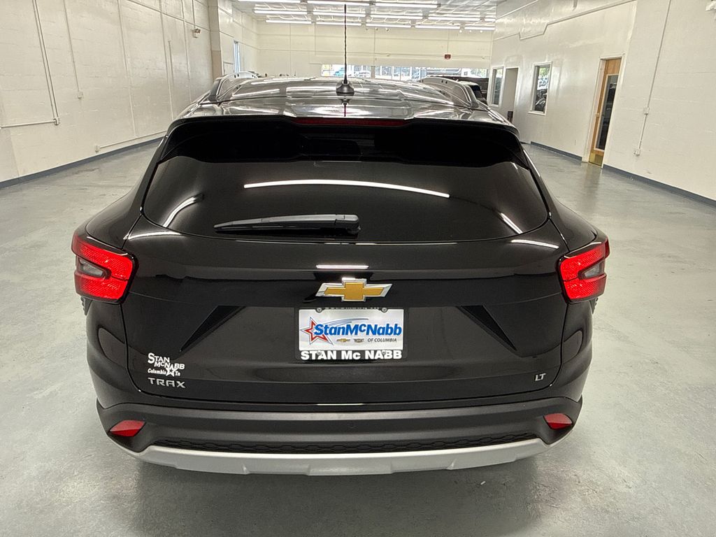 2026 Chevrolet Trax LT photo 6