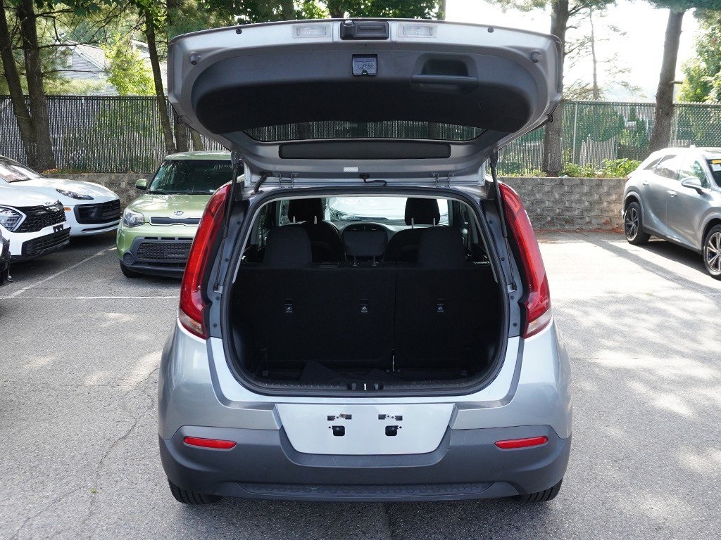 2022 Kia Soul LX photo 18