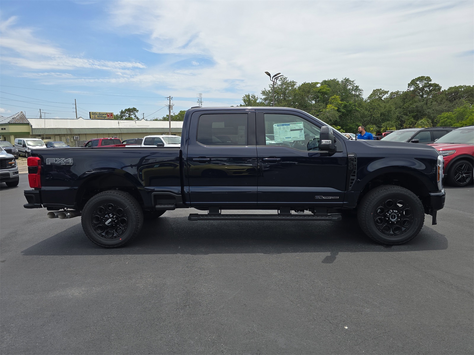 2025 Ford F-350 Lariat photo 4