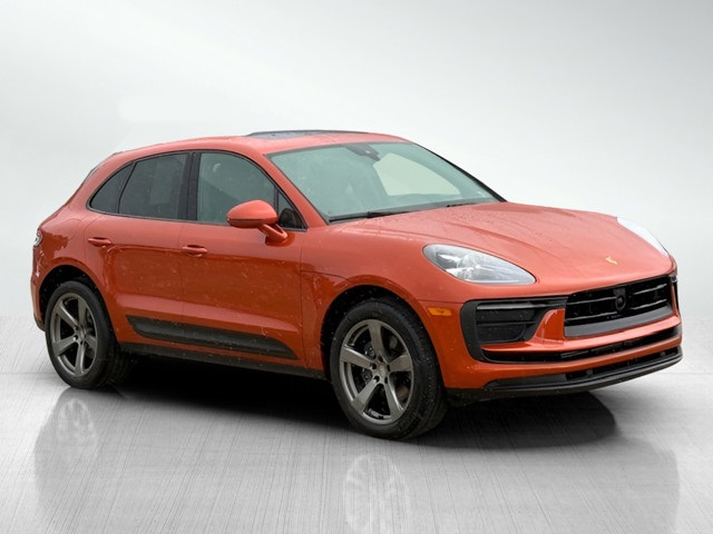 2024 Porsche Macan Base photo 3