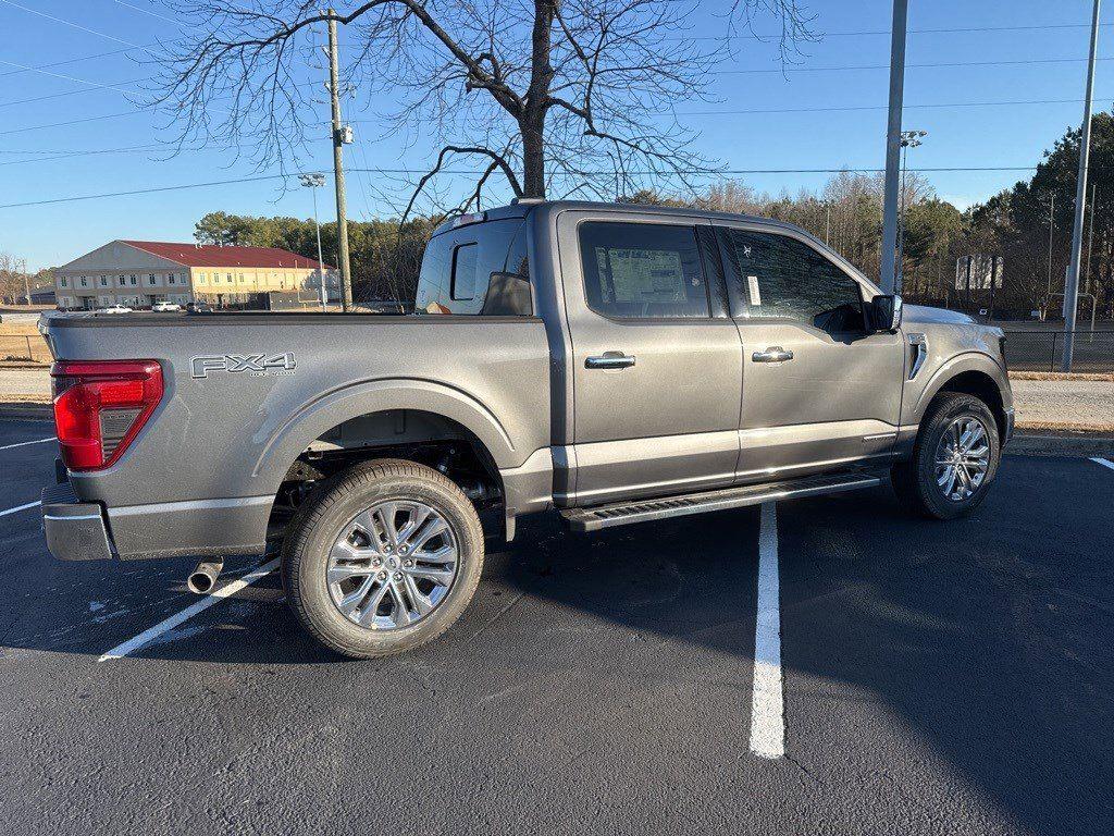 2025 Ford F-150 XLT photo 9