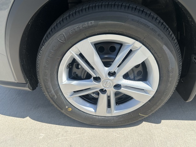 2025 Nissan Kicks Play S photo 29