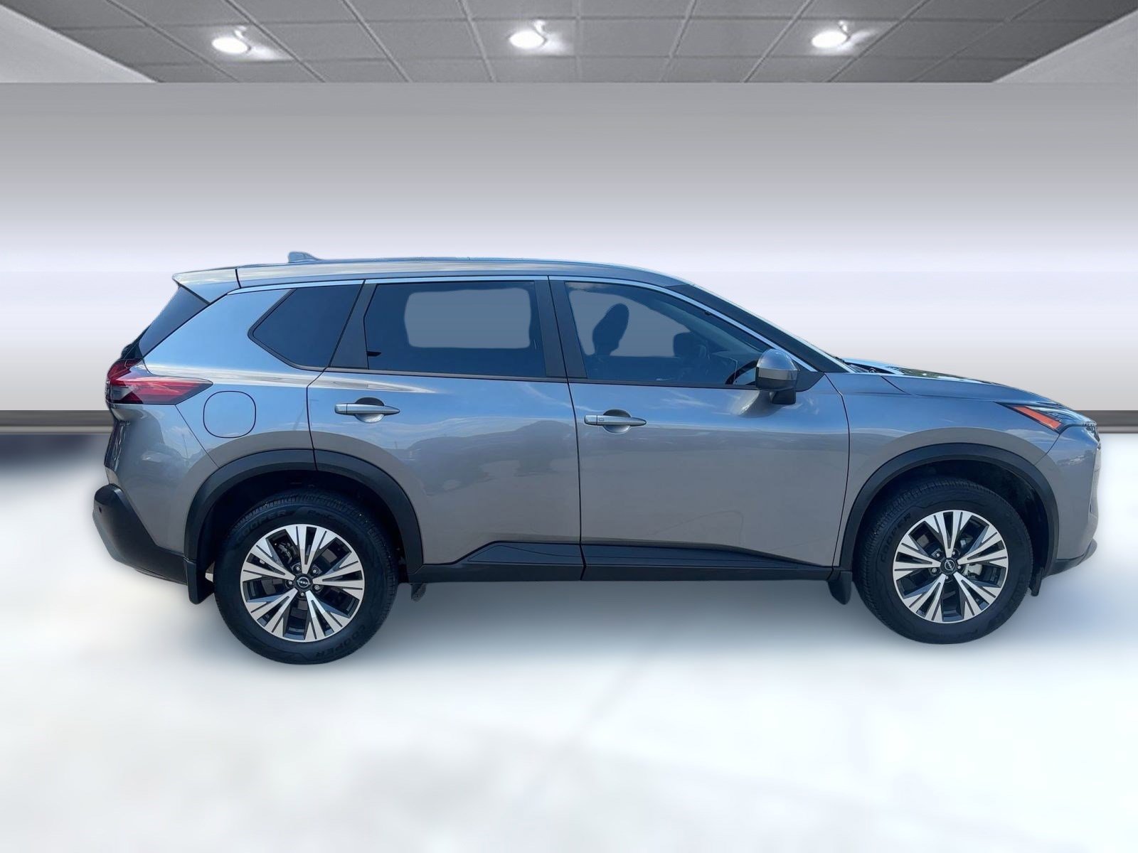 2023 Nissan Rogue SV photo 8