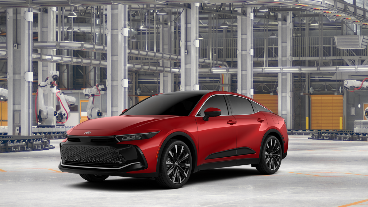 2026 Toyota Crown Platinum's photo