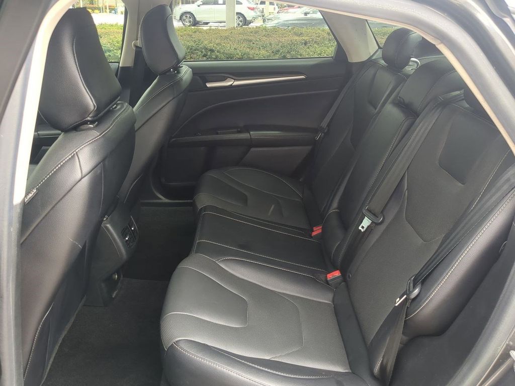 2020 Ford Fusion Titanium photo 12