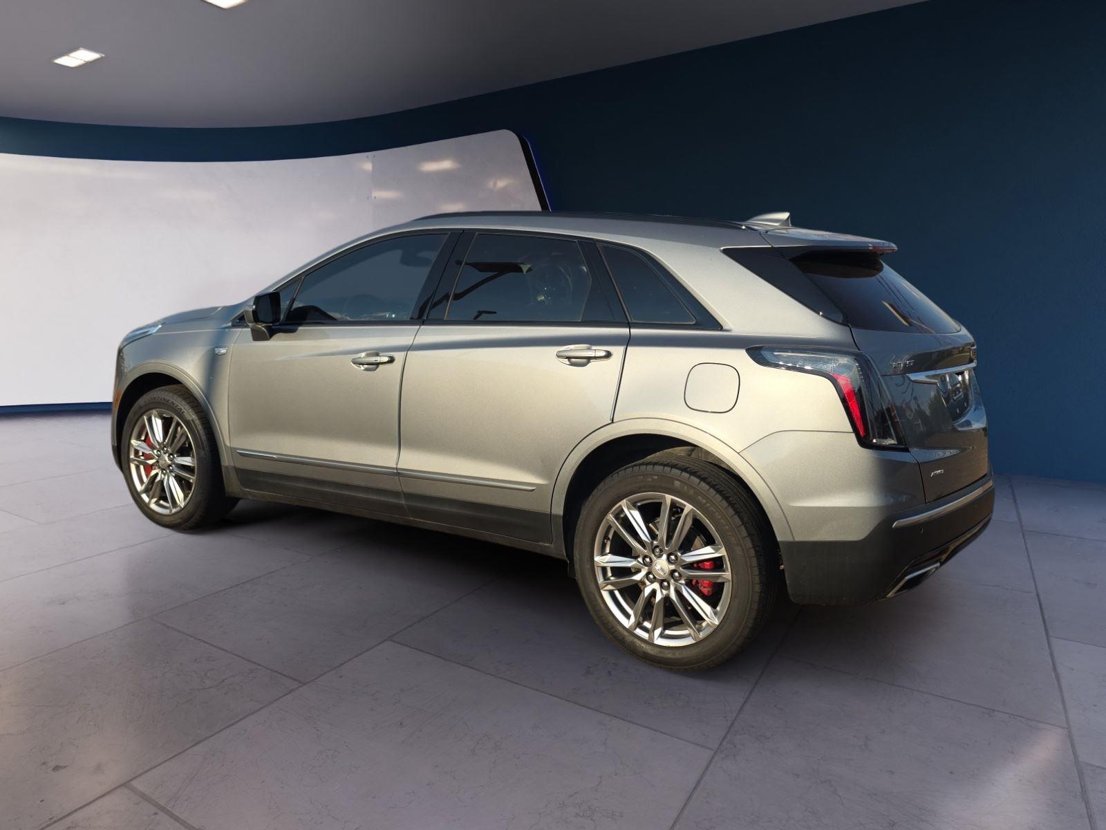 2023 Cadillac XT5 Sport photo 3