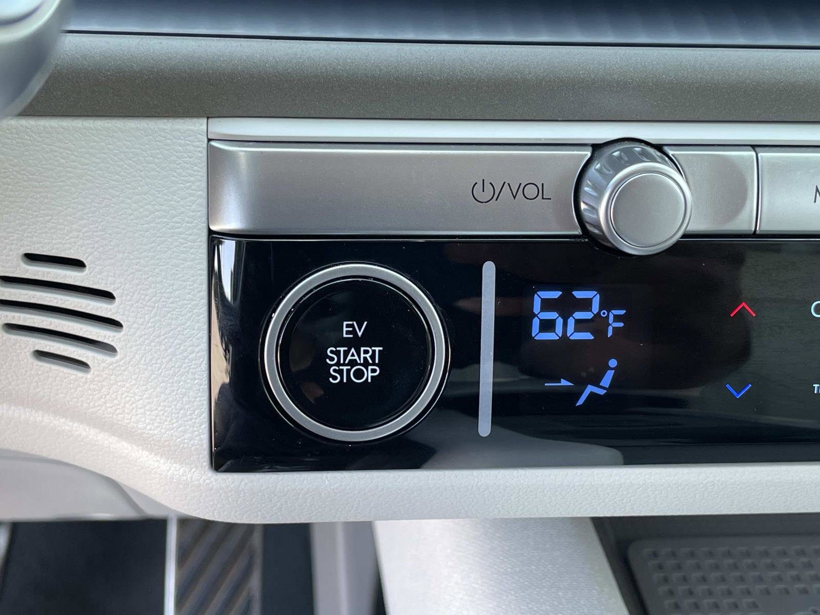 2023 Hyundai Ioniq 6 Limited photo 14