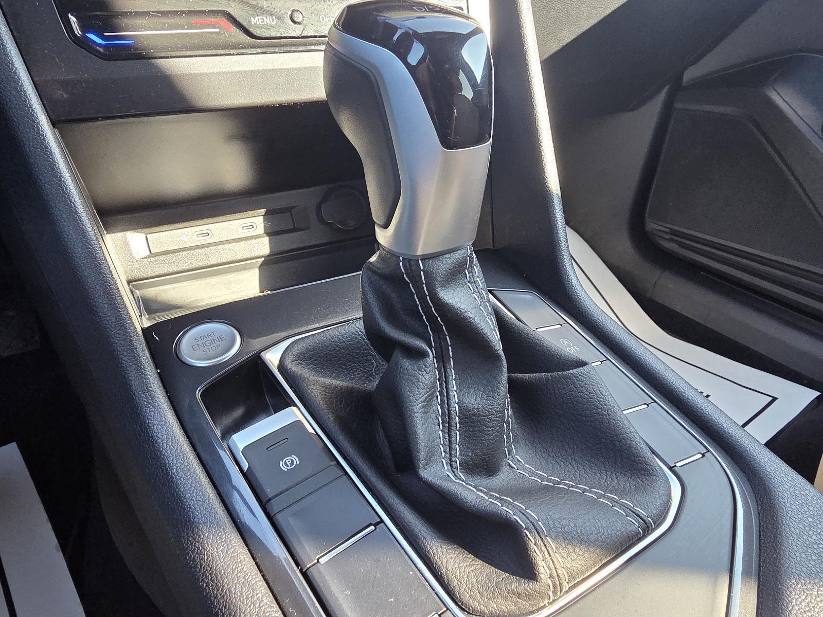 2022 Volkswagen Tiguan SE photo 20