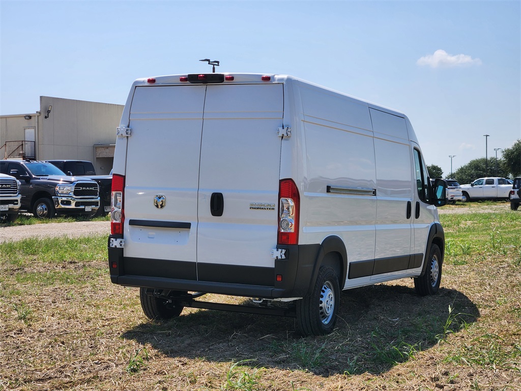 2026 Ram ProMaster 2500 photo 4