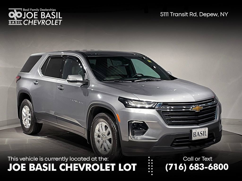 2023 Chevrolet Traverse LS's photo