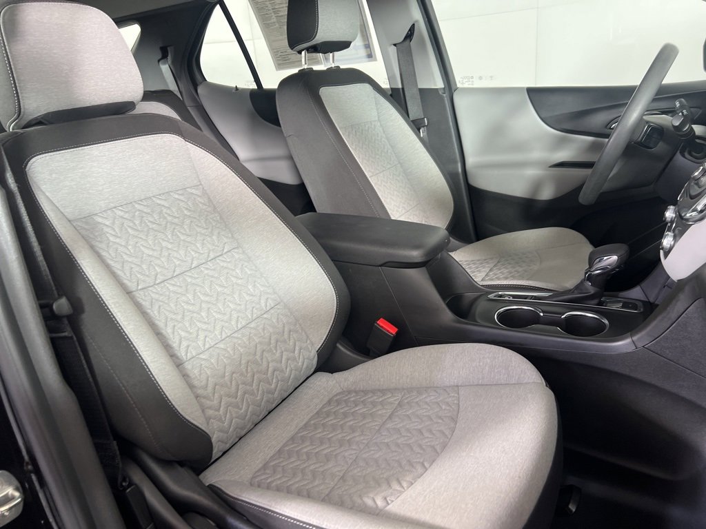 2023 Chevrolet Equinox LS photo 11