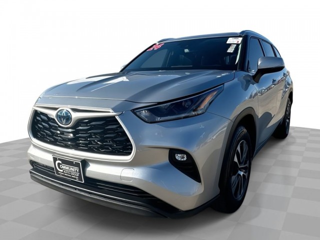 2021 Toyota Highlander XLE's photo