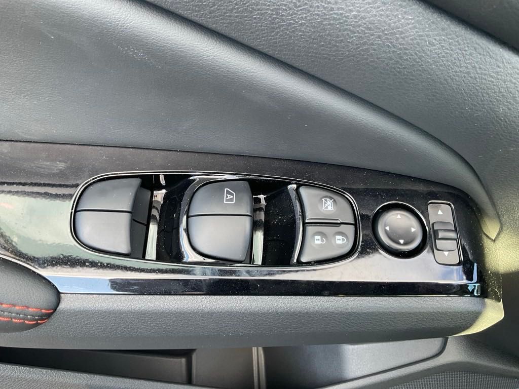 2025 Nissan Altima 2.5 SR photo 14