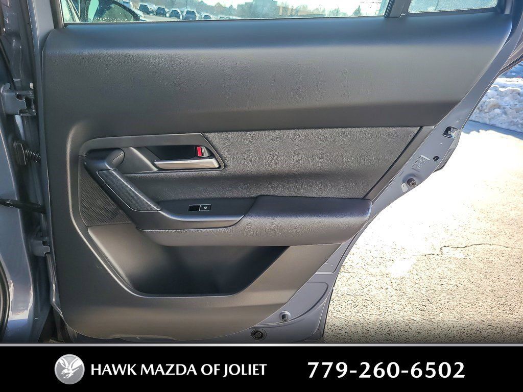 2025 MAZDA CX-50 - Image 18