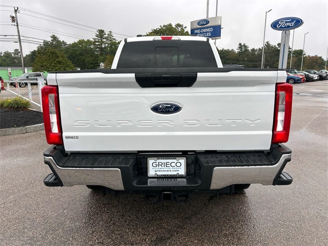 2024 Ford F-250 XLT photo 4