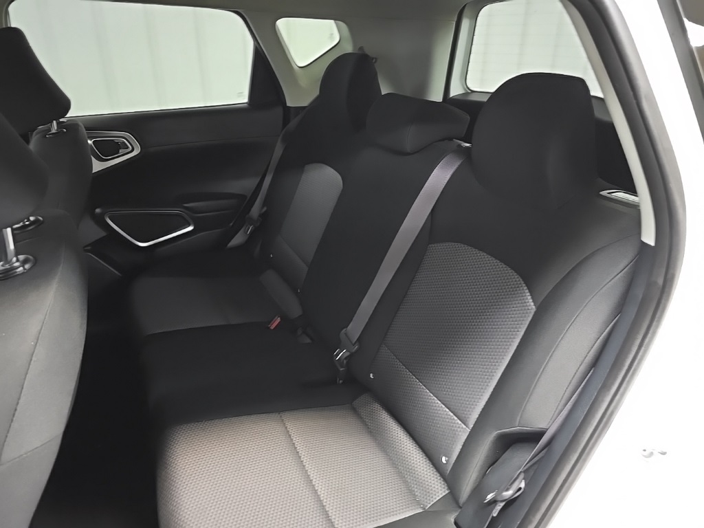 2021 Kia Soul LX photo 31