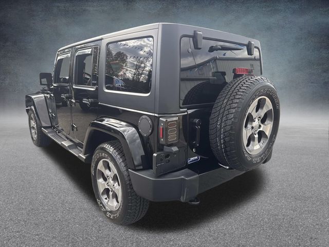 2016 Jeep Wrangler Unlimited Sahara photo 2