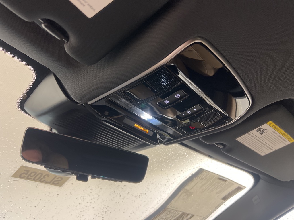 2025 Land Rover Range Rover Sport SE photo 16