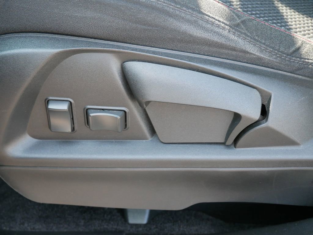 2016 Chevrolet Equinox LS photo 17