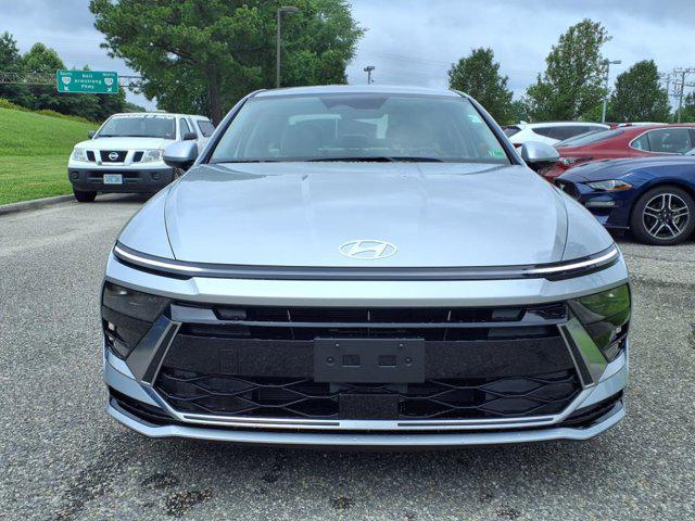 2025 Hyundai Sonata Hybrid SEL photo 2