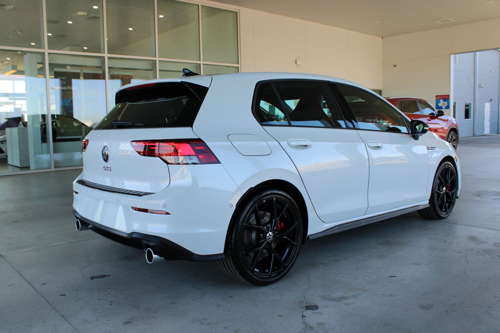 2024 Volkswagen Golf GTI 380 Autobahn photo 3